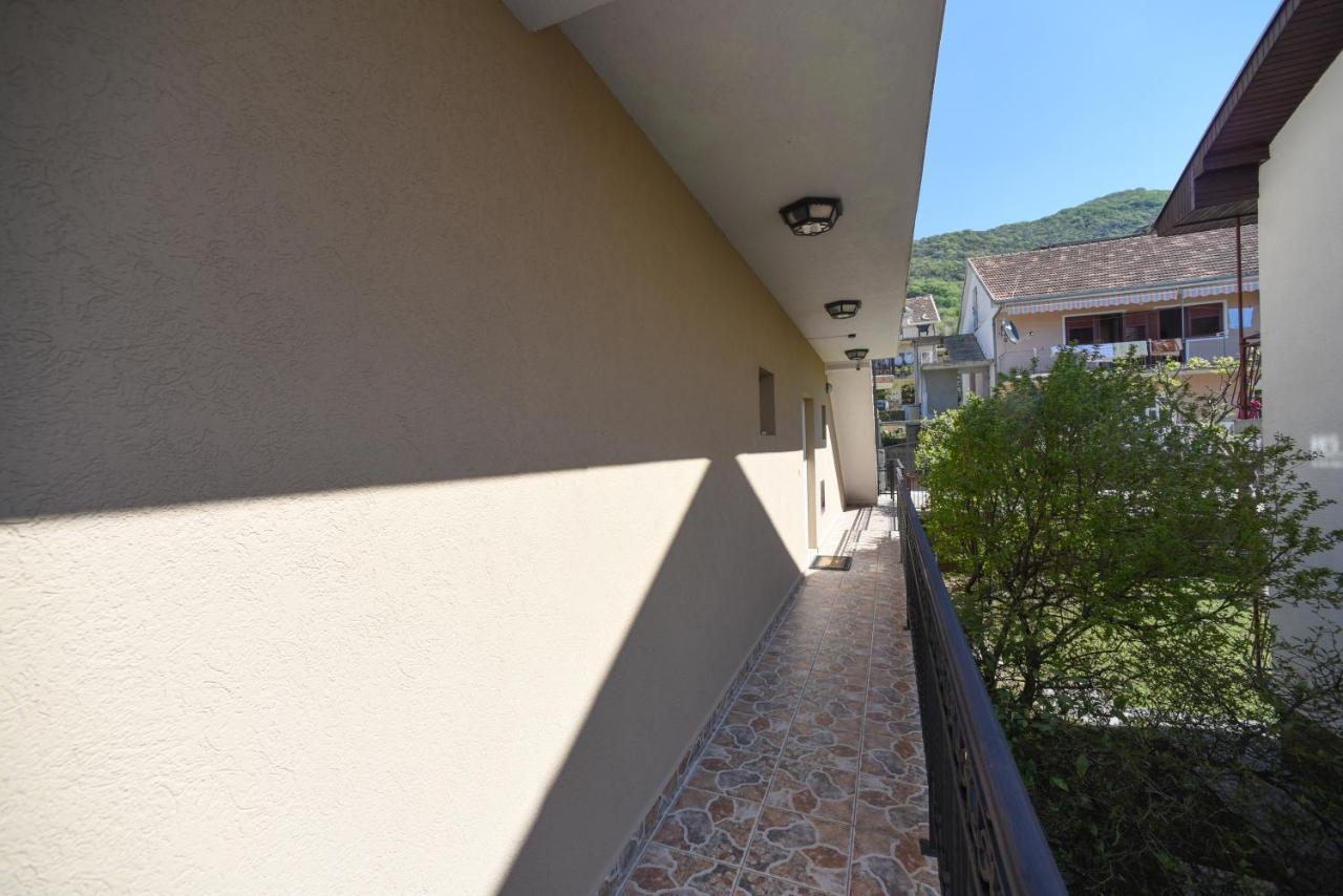 D&D Apartments Τίβατ Εξωτερικό φωτογραφία