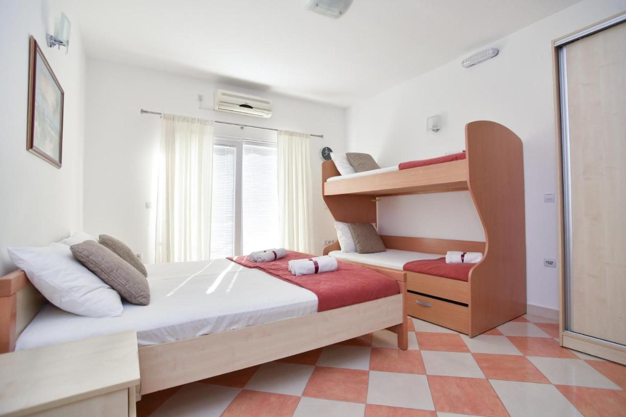 D&D Apartments Τίβατ Εξωτερικό φωτογραφία