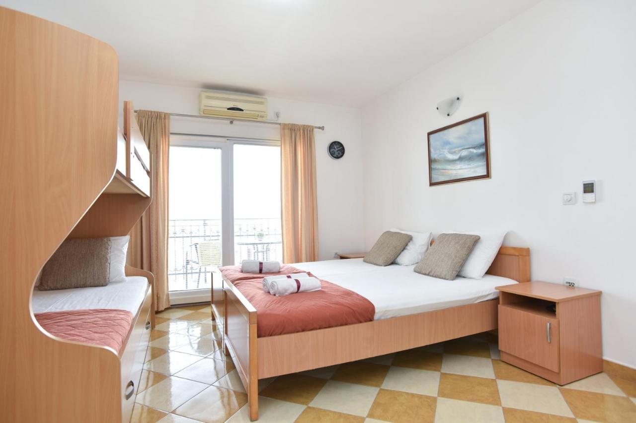 D&D Apartments Τίβατ Εξωτερικό φωτογραφία