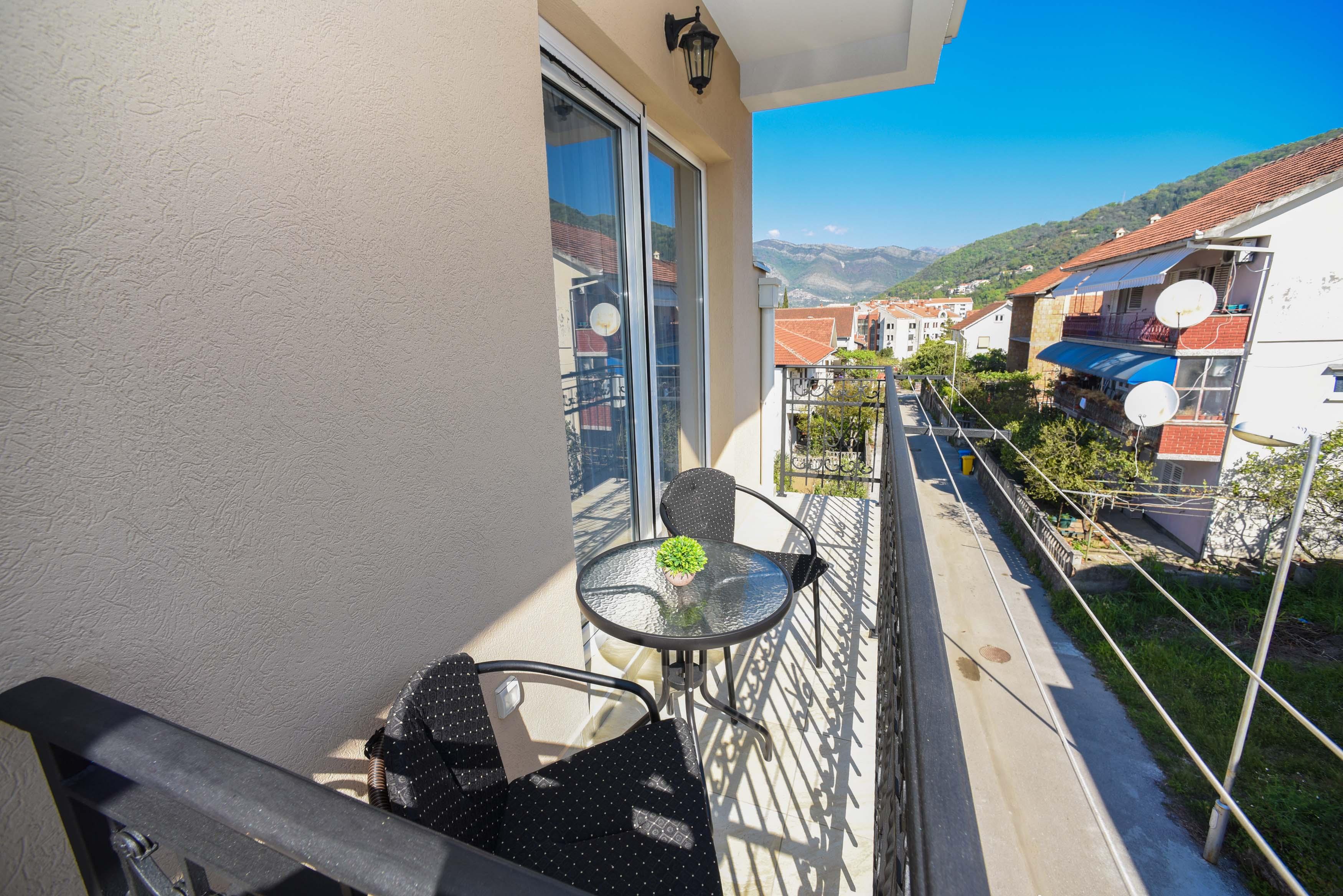D&D Apartments Τίβατ Εξωτερικό φωτογραφία
